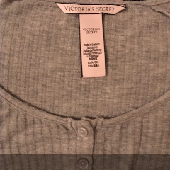 ❗️SOLD ❗️BUNDLE OF 4 VICTORIA SECRET SLEEPWEAR! - Picture 6 of 8